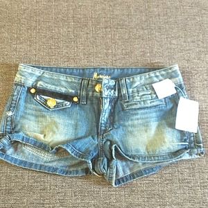 Marciano women's low rise shorts Size 27 NWT